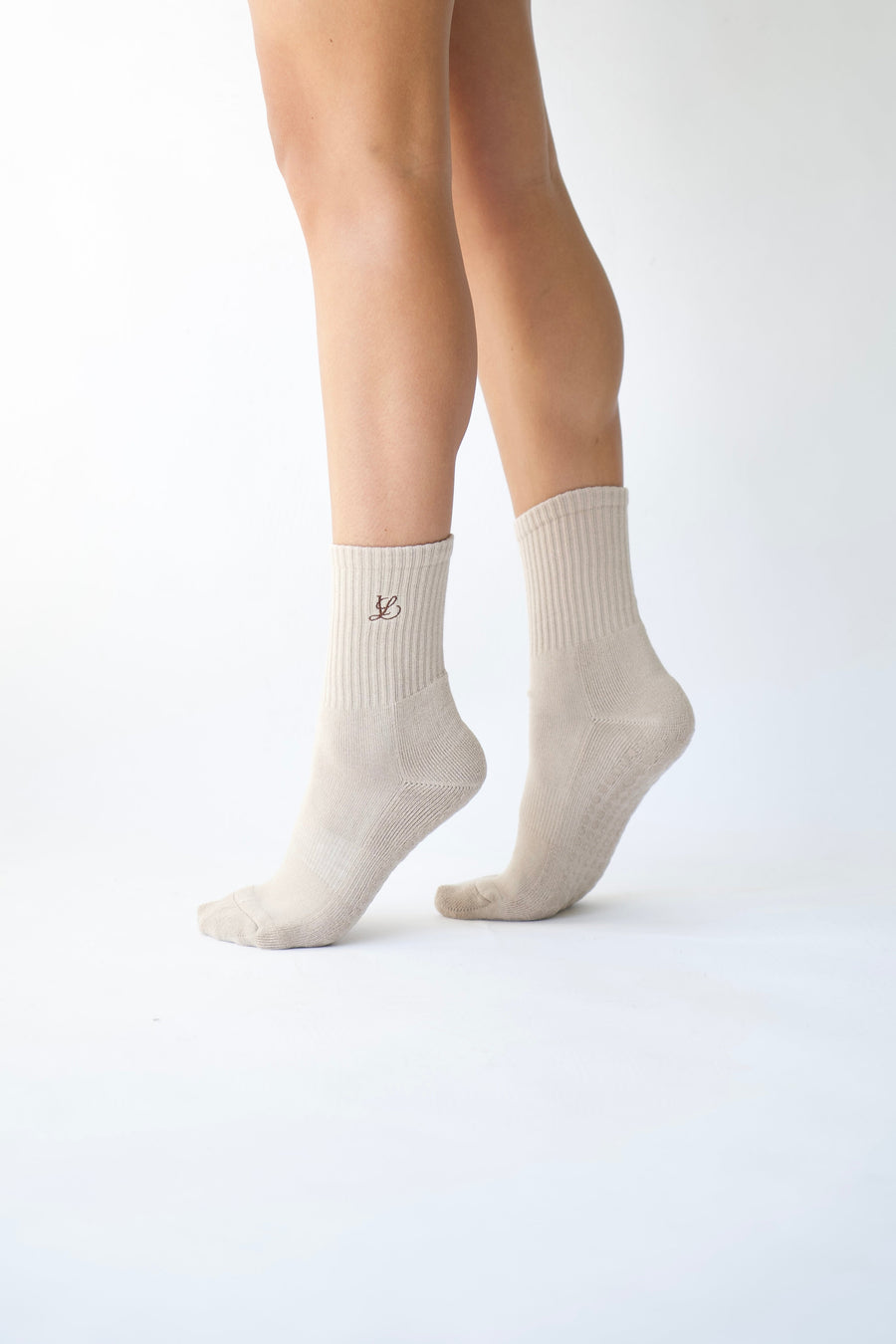 pilates sock embroidered - taupe